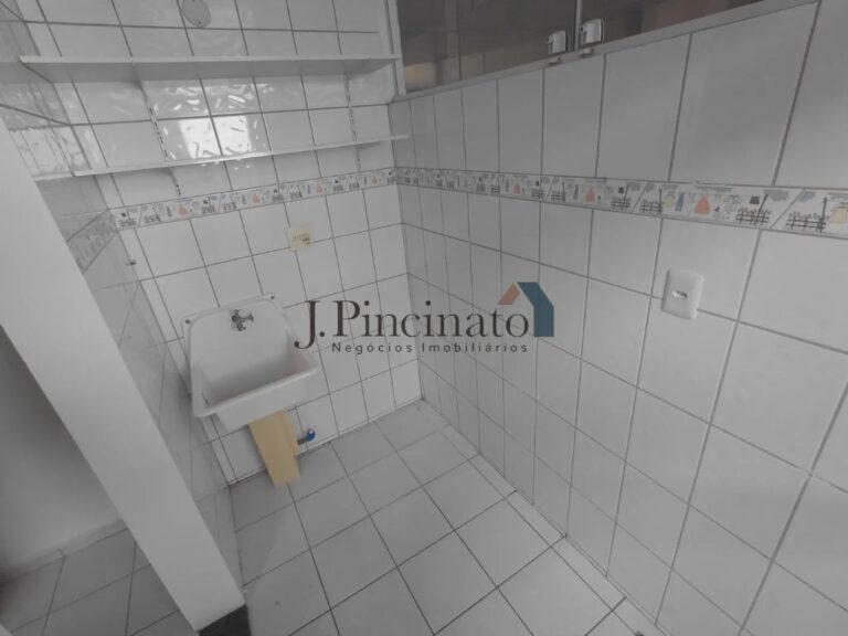 71637464-f13cf8f68370fdec653c592d4513bbb6.jpg